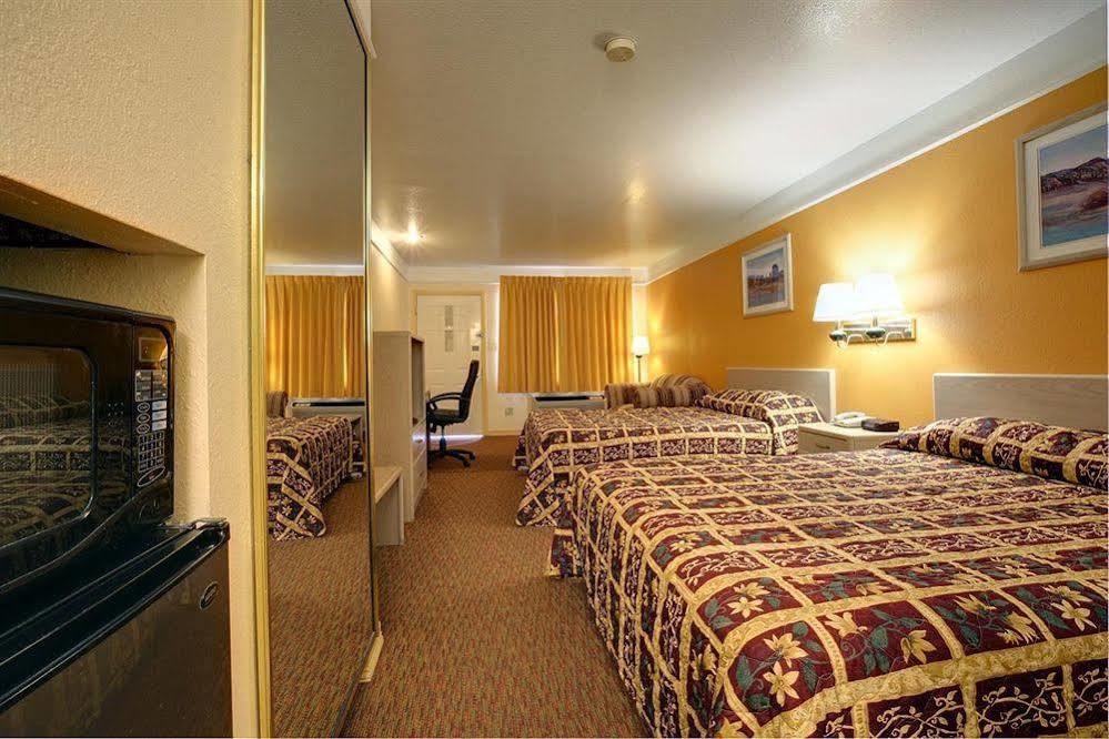 Texas Inn & Suites Pharr/San Juan Εξωτερικό φωτογραφία