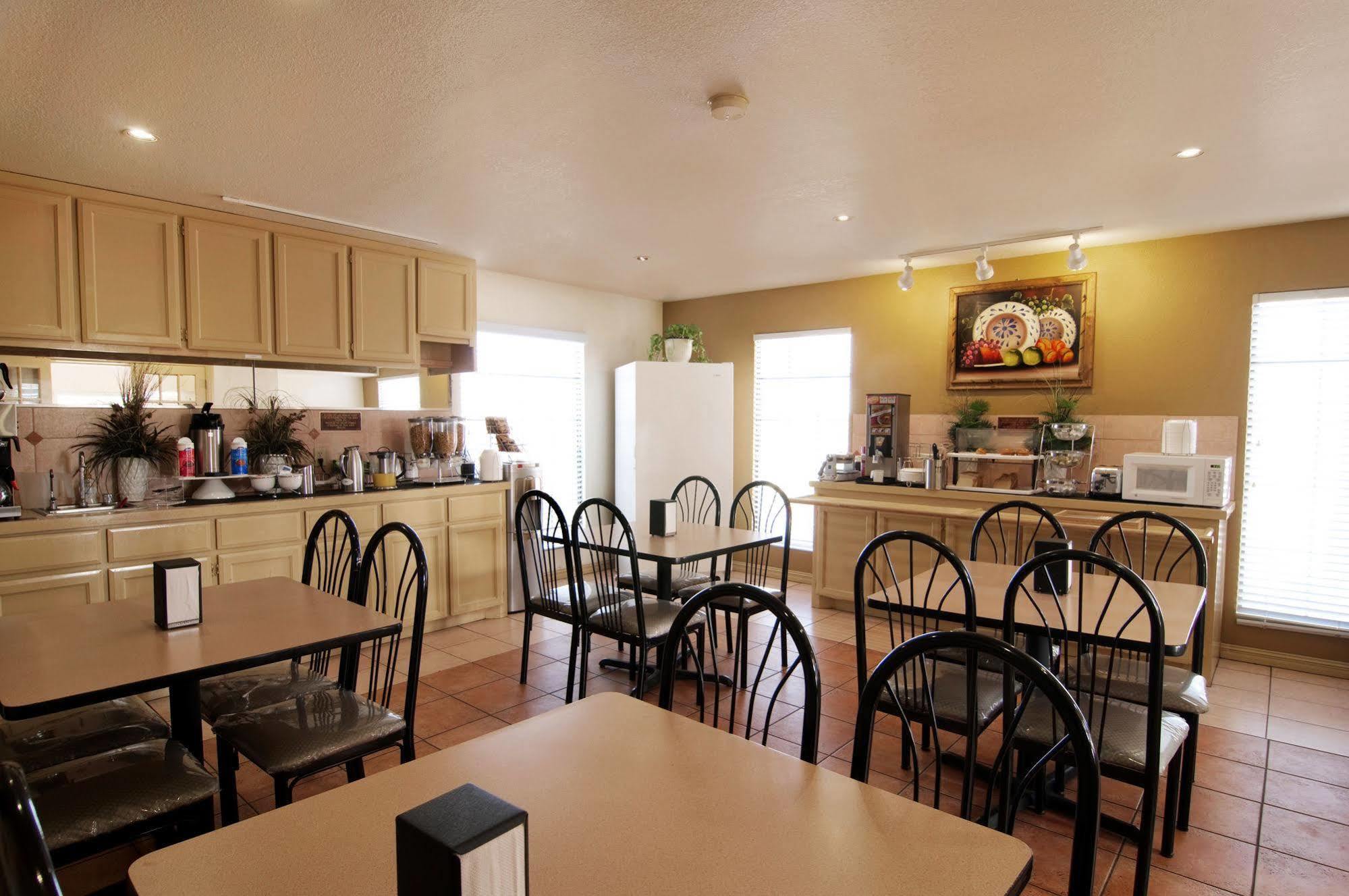 Texas Inn & Suites Pharr/San Juan Εξωτερικό φωτογραφία